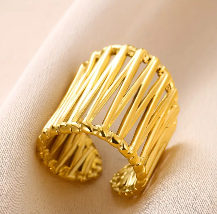 Anillo Corazón Noble - Acero Inoxidable